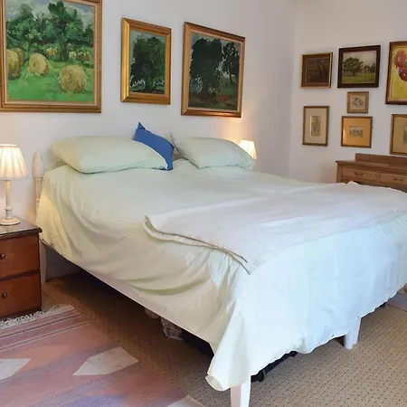 Three-bedroom Holiday In Gorges Gorges (Normandy)