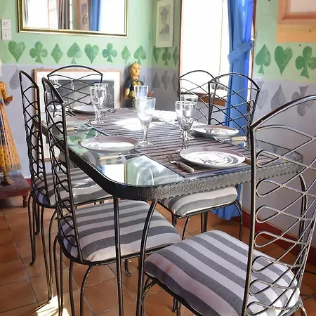 Three-bedroom Holiday In Gorges *
