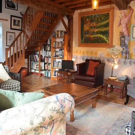 Three-bedroom Holiday In Gorges Vakantiehuis Gorges (Normandy)